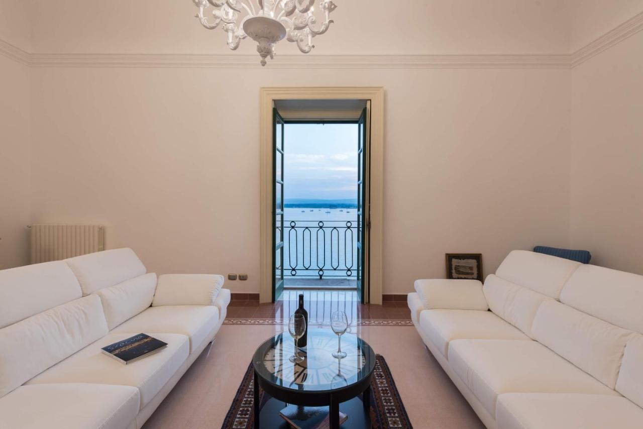 Duomo Seaside Deluxe Apartment By Ortigia Apartments Syracuse Eksteriør billede