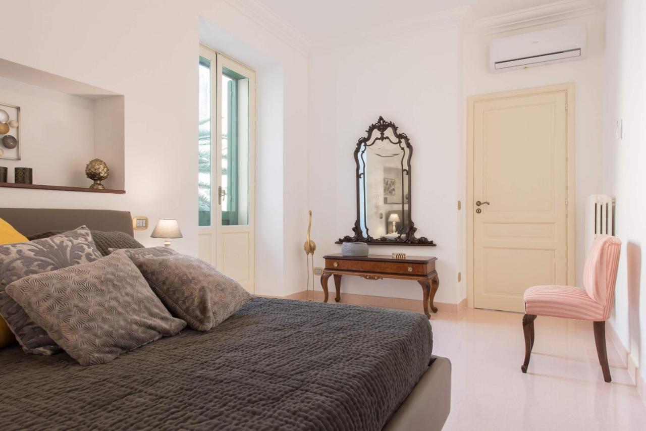Duomo Seaside Deluxe Apartment By Ortigia Apartments Syracuse Eksteriør billede