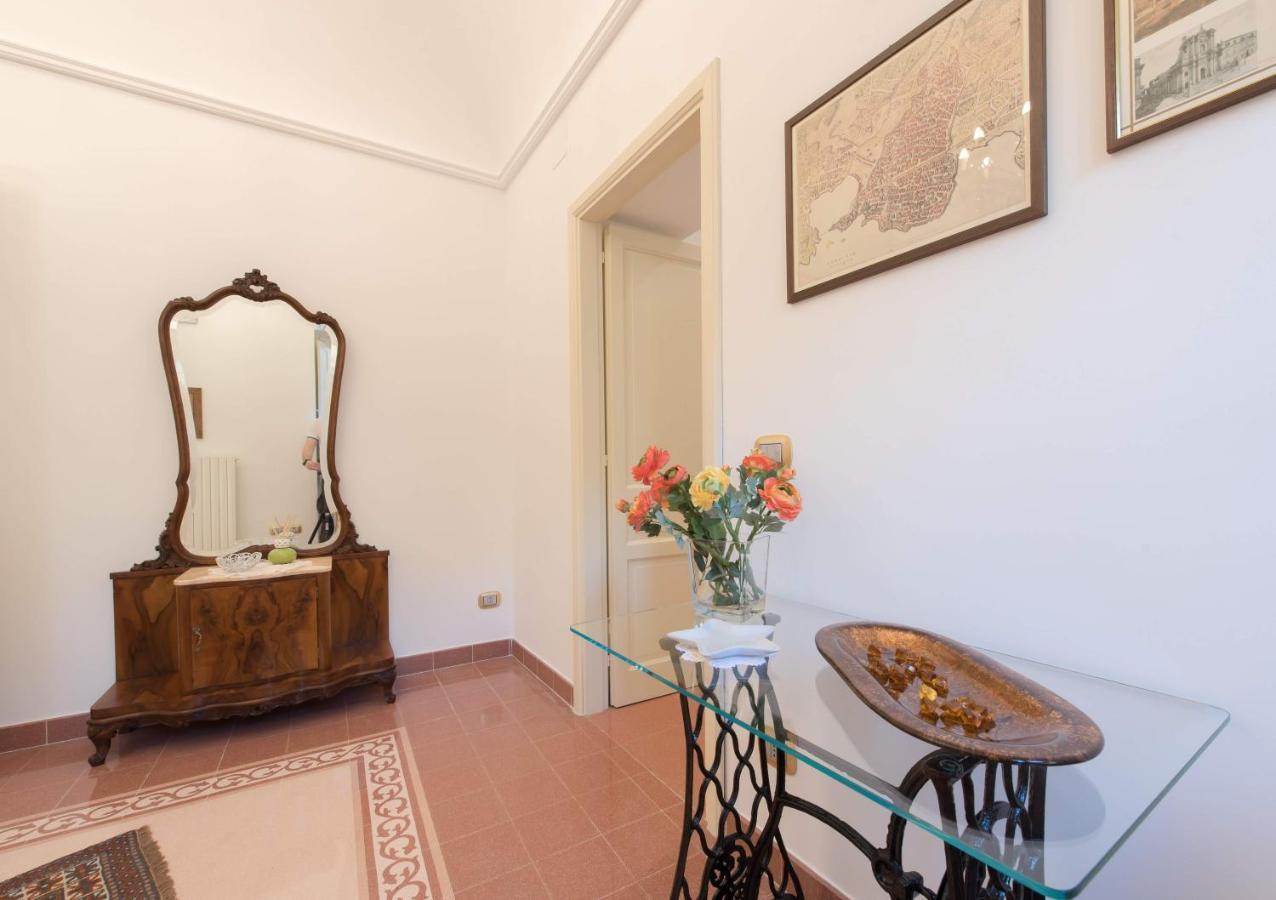 Duomo Seaside Deluxe Apartment By Ortigia Apartments Syracuse Eksteriør billede