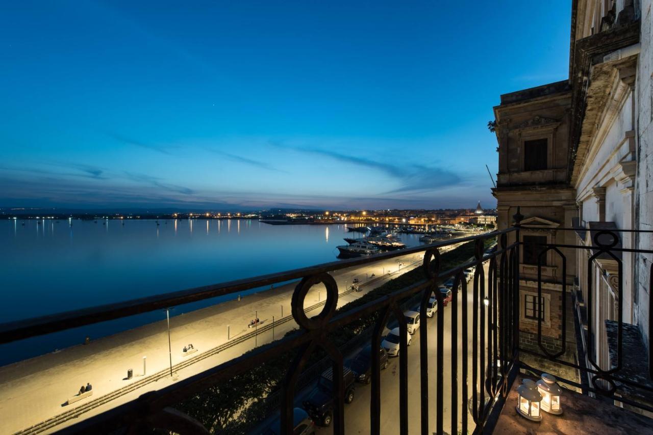 Duomo Seaside Deluxe Apartment By Ortigia Apartments Syracuse Eksteriør billede